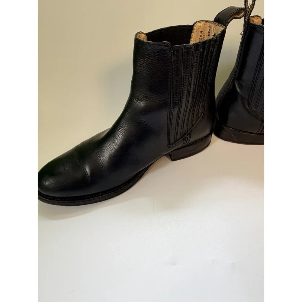 FRYE Women's Pippa Moto Chelsea Boot Leather pull on Black 7.5 B Broken In Edgy